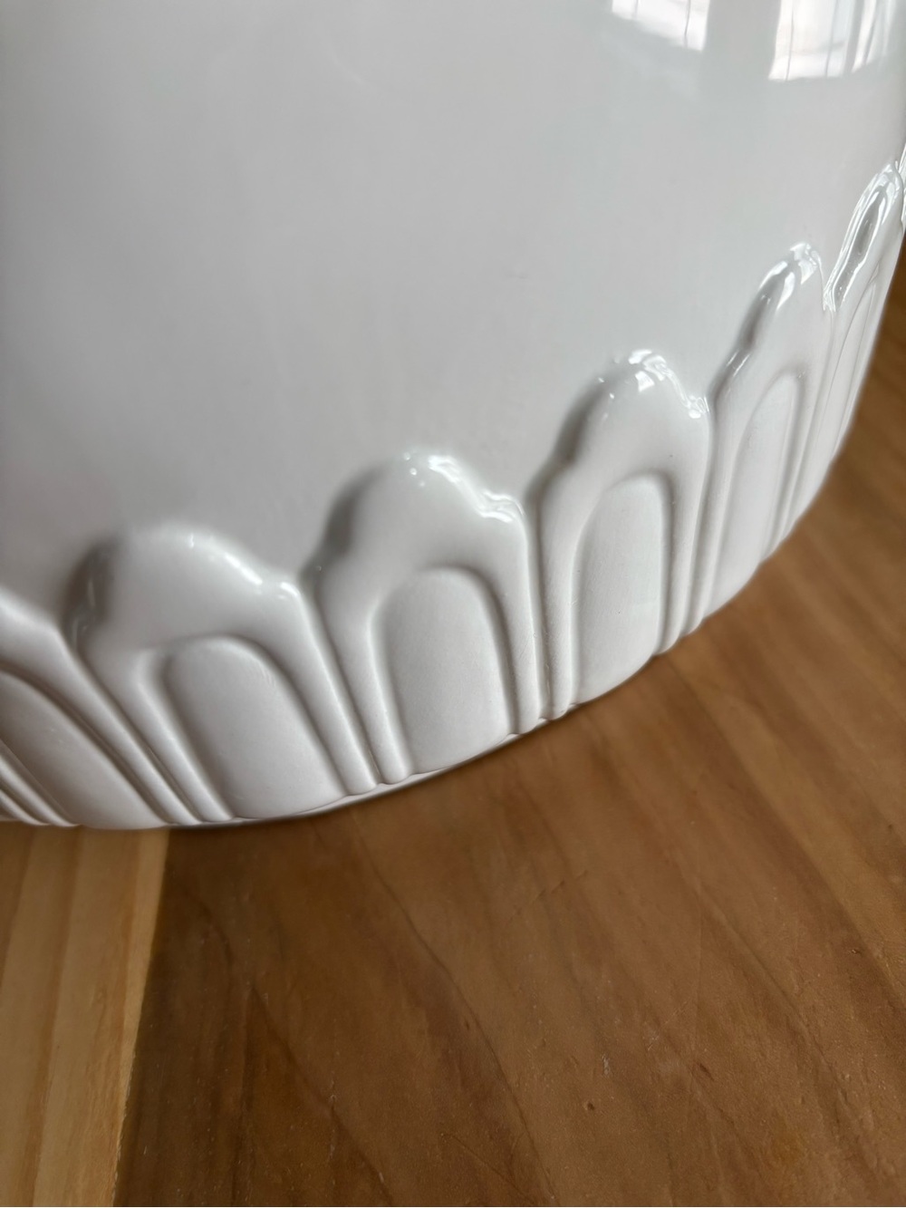 Italian Ceramic Cache Pot with raised pattern - Picture 5 of 12